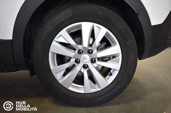 PEUGEOT 3008 BlueHDi 130 S&S Business